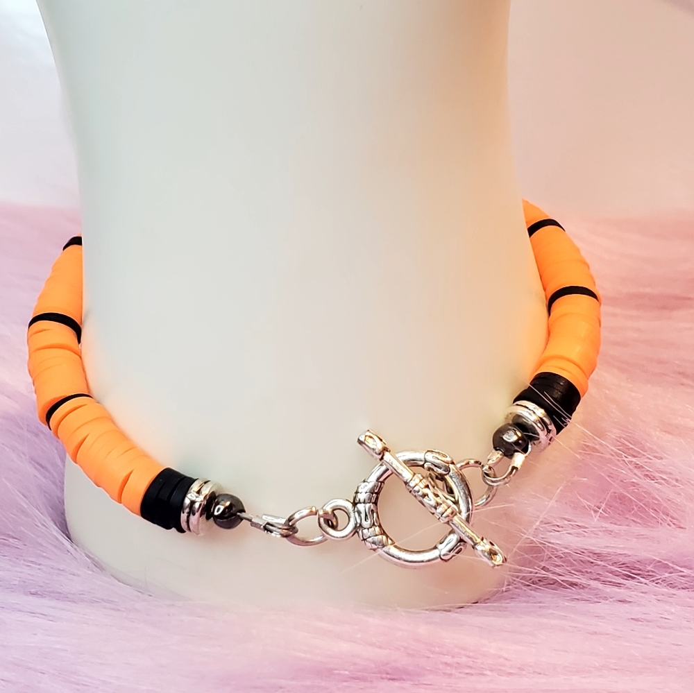 Handmade Beaded heishi bracelet Tigger - Picture 2 of 4